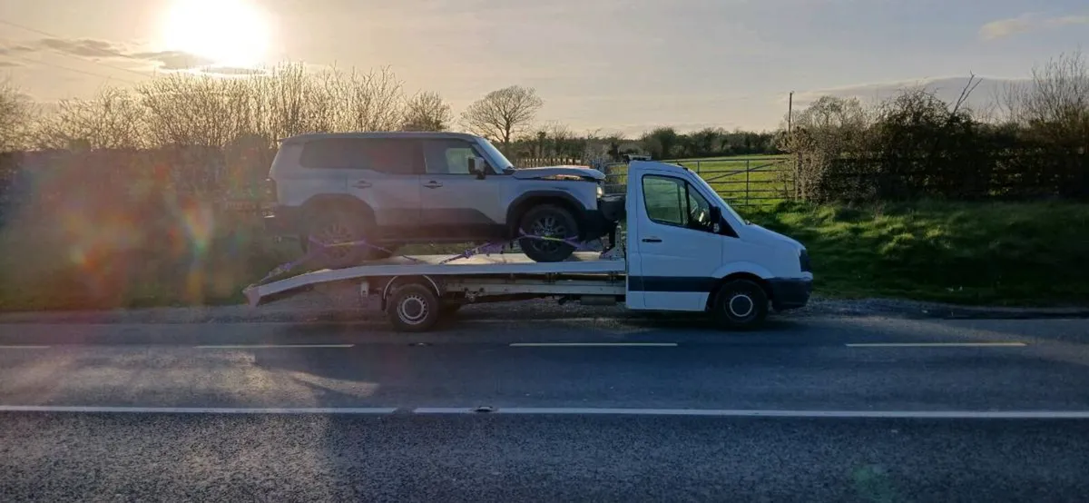 Car recovery and transport. - Image 1