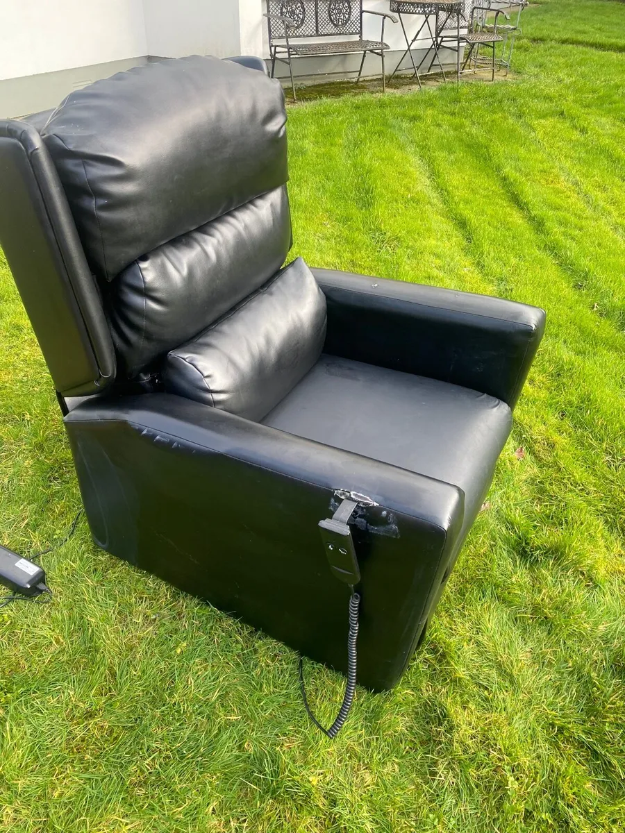 Electric Riser Recliner Mobility Chair - Image 4