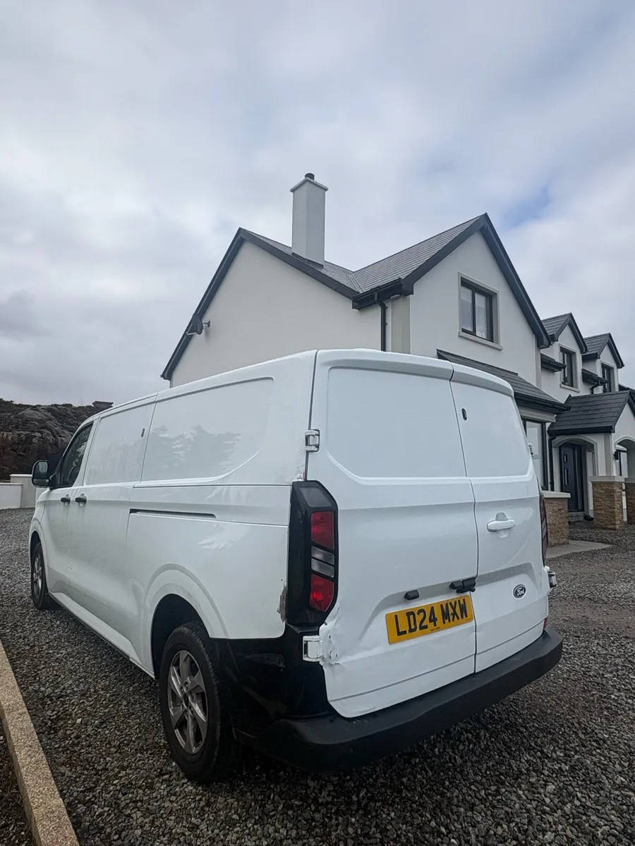 2024 Ford transit custom limited edition - Image 4