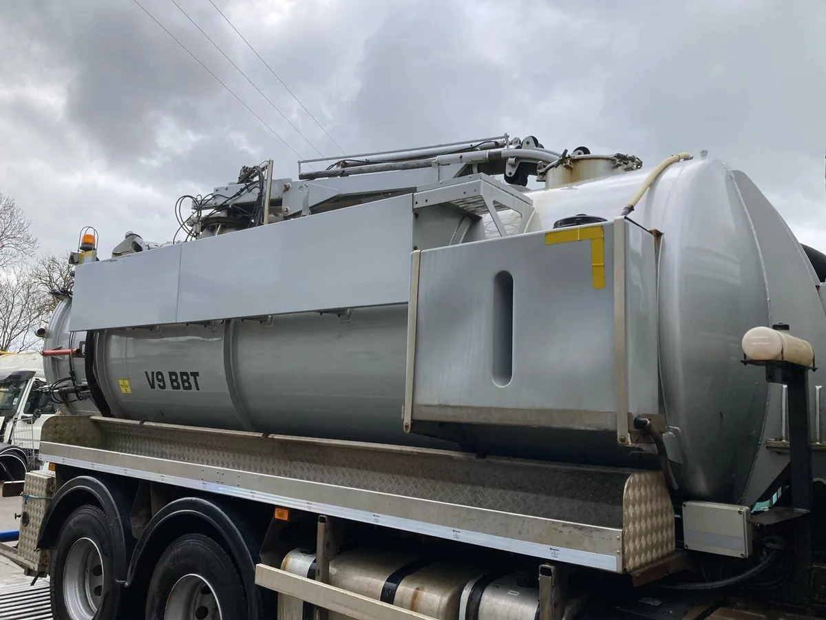 Tipping combi sludge tank - Image 3