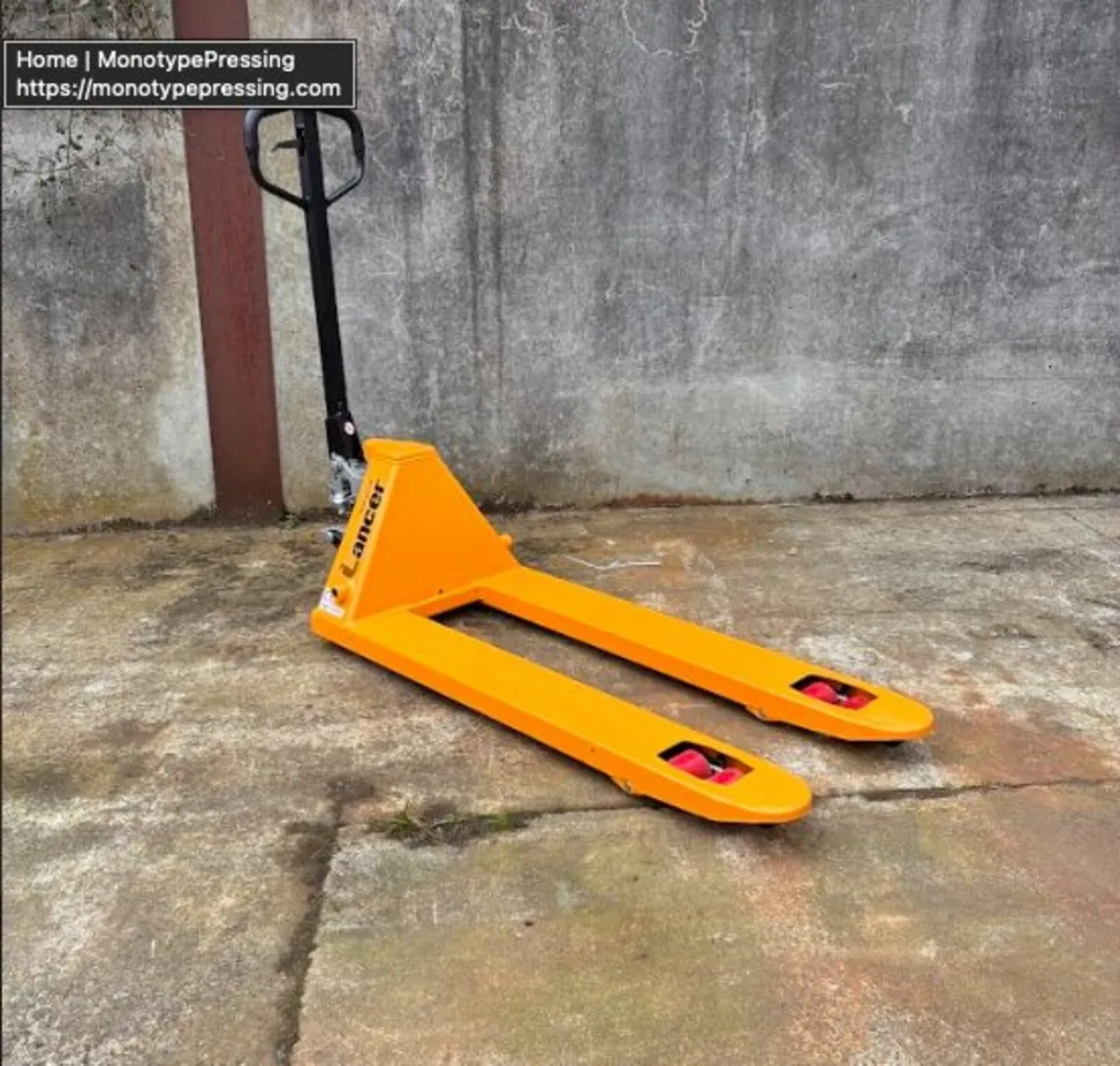 New Hand Pallet Truck - Image 1