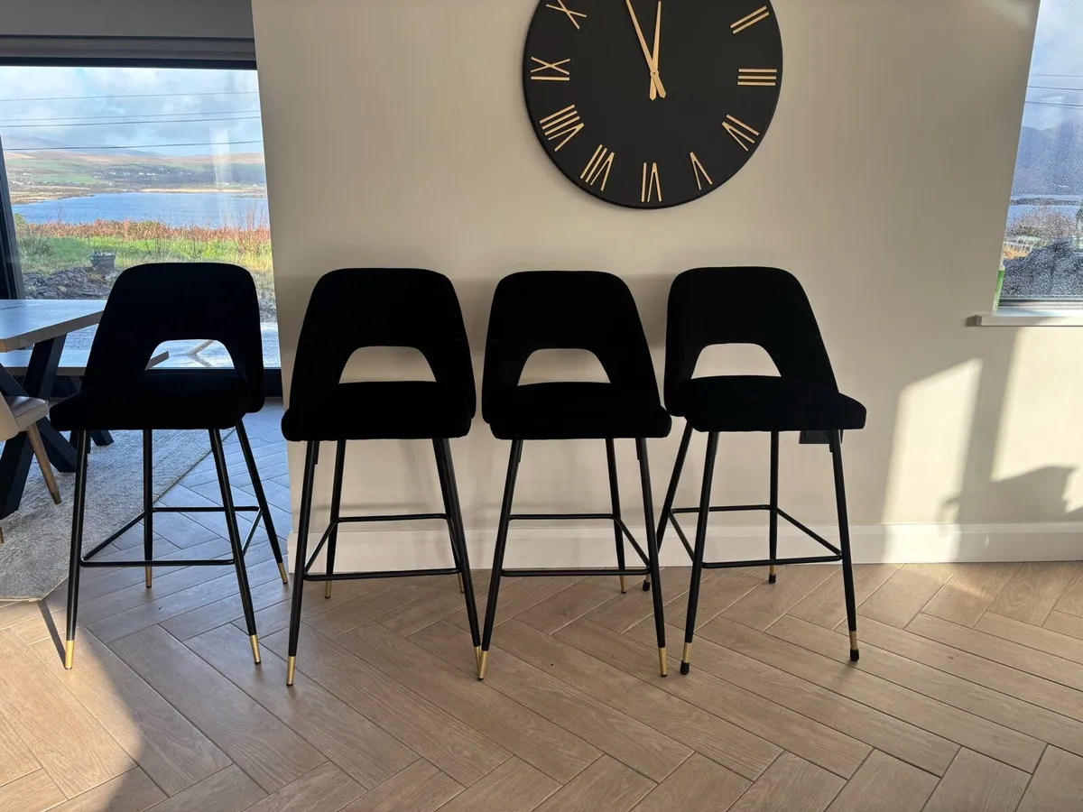 Island chairs - Image 2