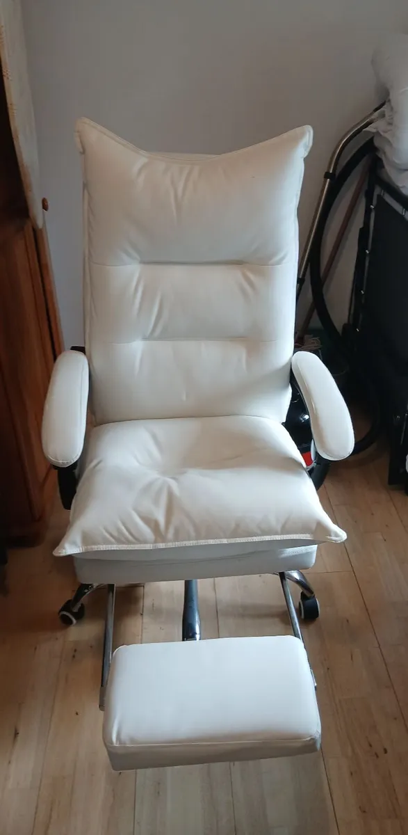 Office chair - Image 3