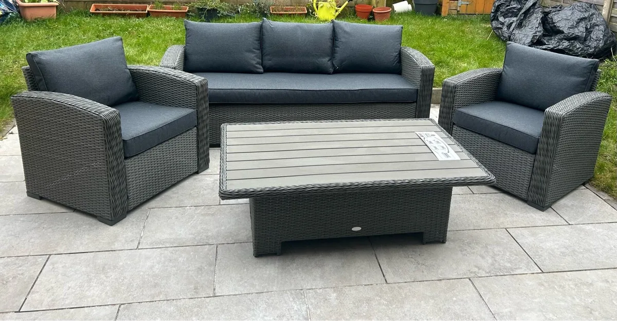 Garden Furniture - Image 1