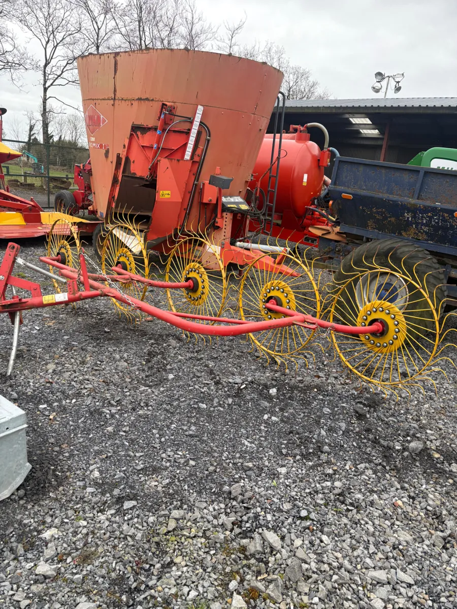 4 Rotar Acrobat - Image 1