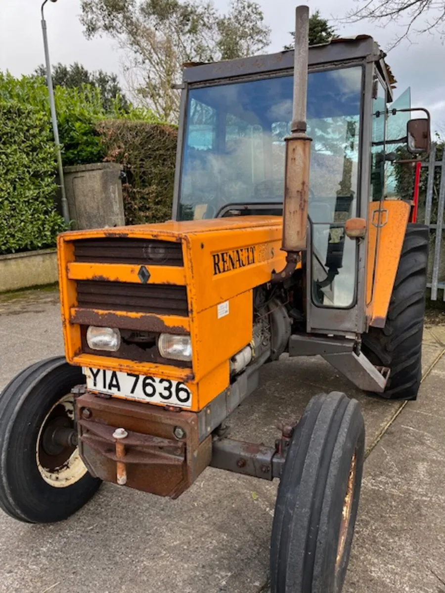 Renault 651 S 2wd Tractor - Image 2