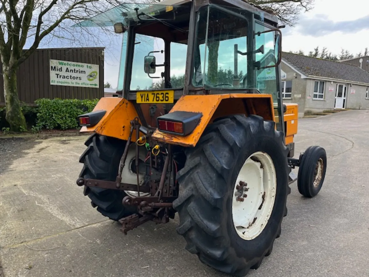 Renault 651 S 2wd Tractor - Image 4