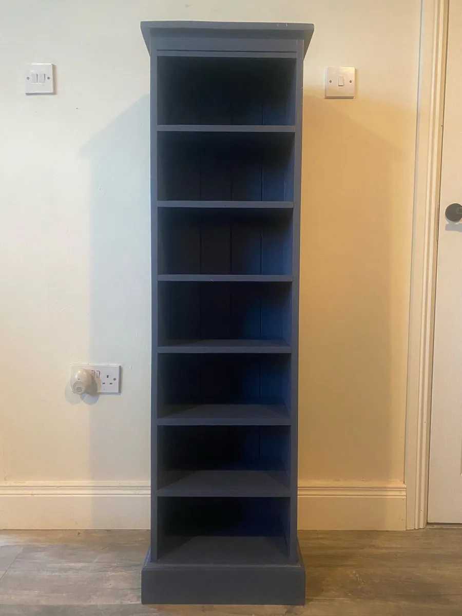 CD/Book Shelf Unit