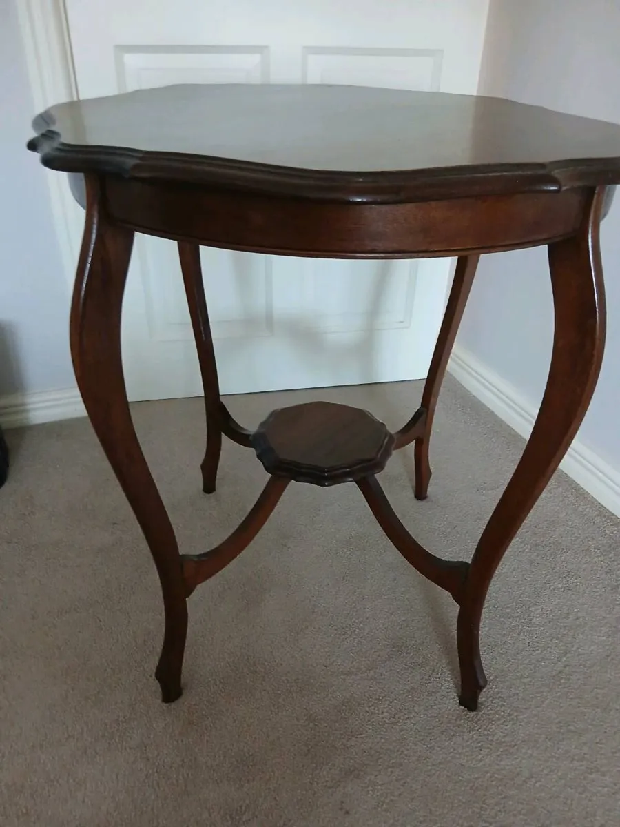 Occasionally table - Image 3