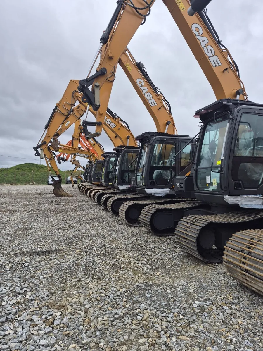 CASE 130E EXCAVATOR - Image 2