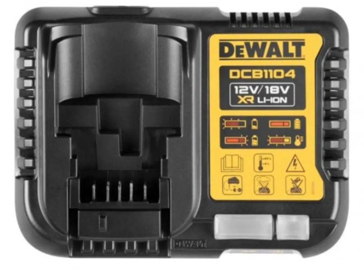 DeWalt DCB1104-GB 12/18V 4Ah Charger