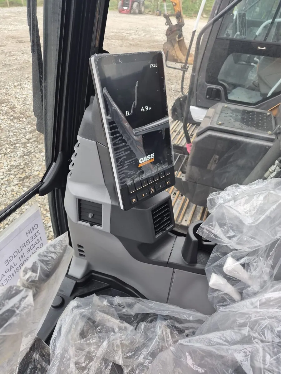 CASE 130E EXCAVATOR - Image 4