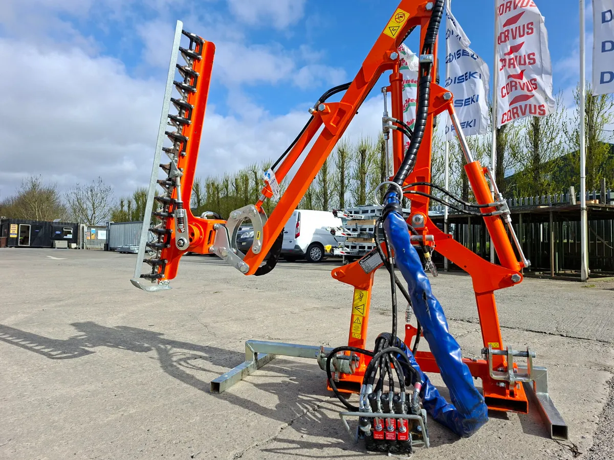 Rinieri BRM 120 finger bar hedge trimmer - Image 3