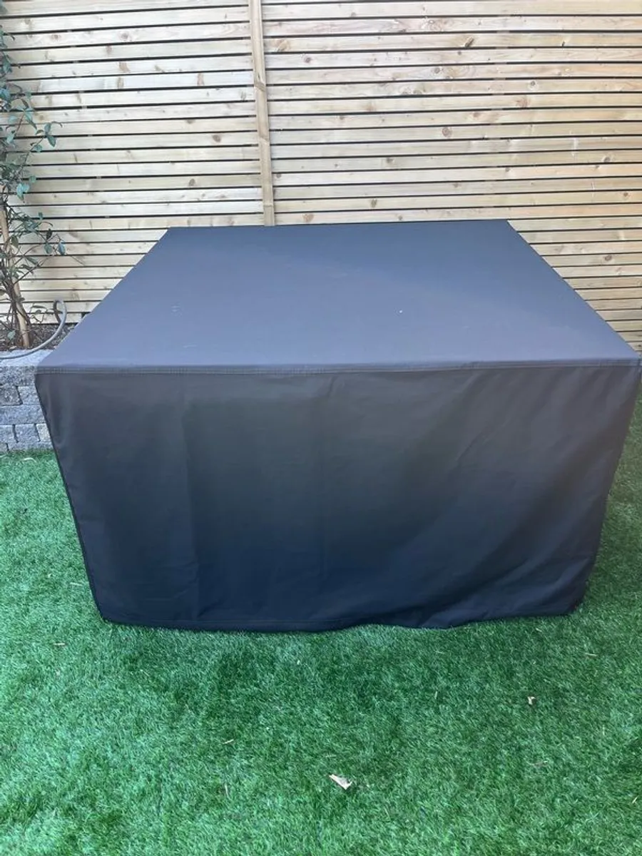 Outdoor living Sofia 4 seater Rattan cube set - Image 1