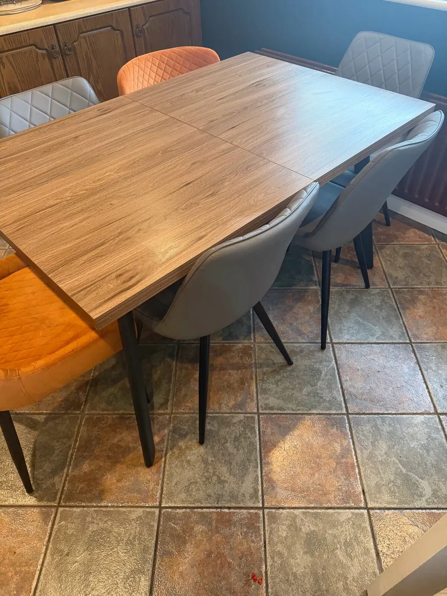 Kitchen table - Image 4