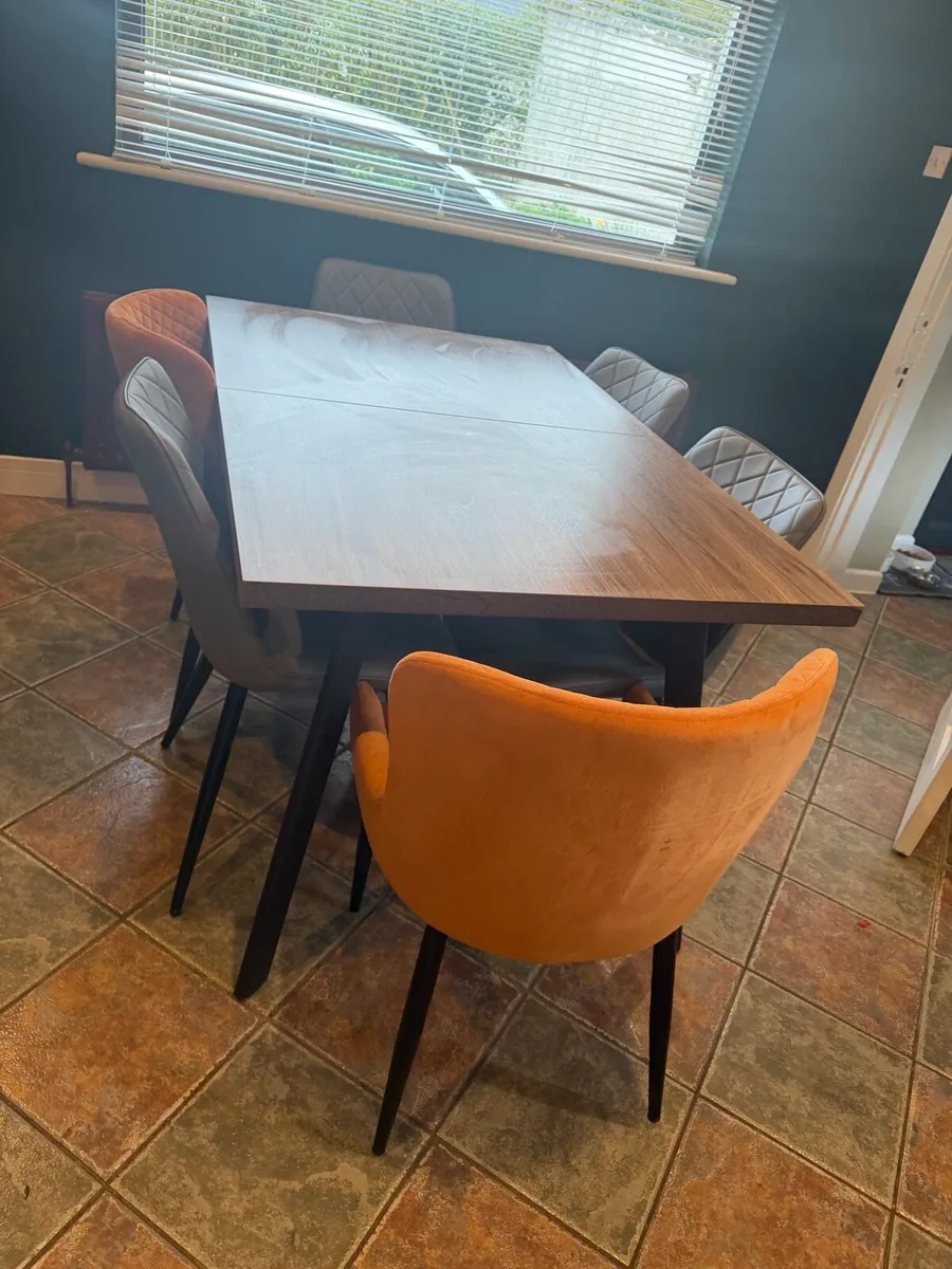 Kitchen table - Image 3