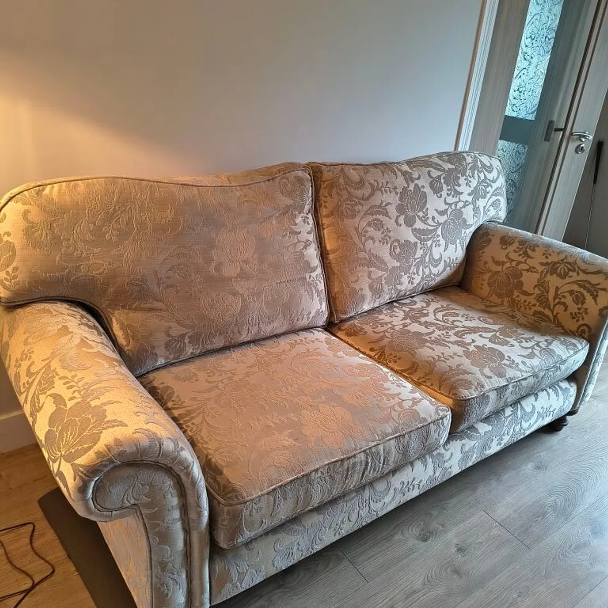 sofa - Image 1