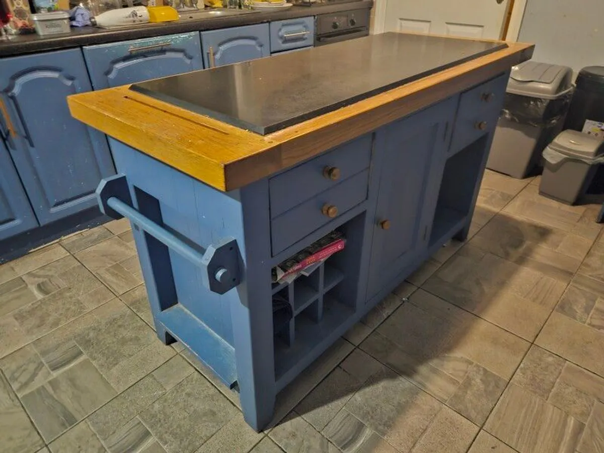 Kitchen Island - Image 3