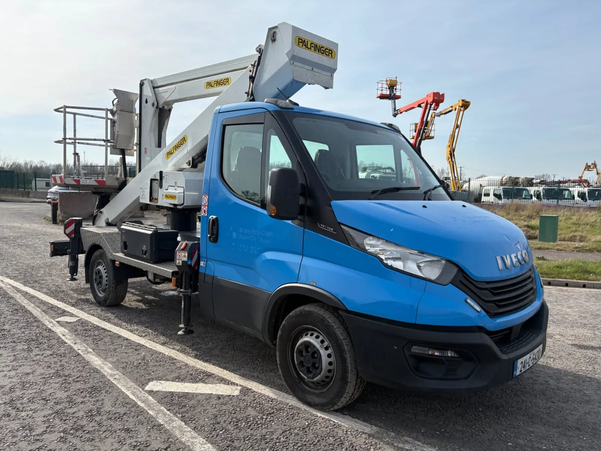 Iveco Palfinger Cherry Picker - Image 1