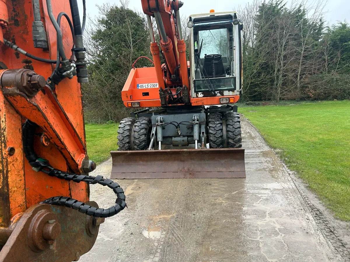 Atlas terex rubber duck digger - Image 2