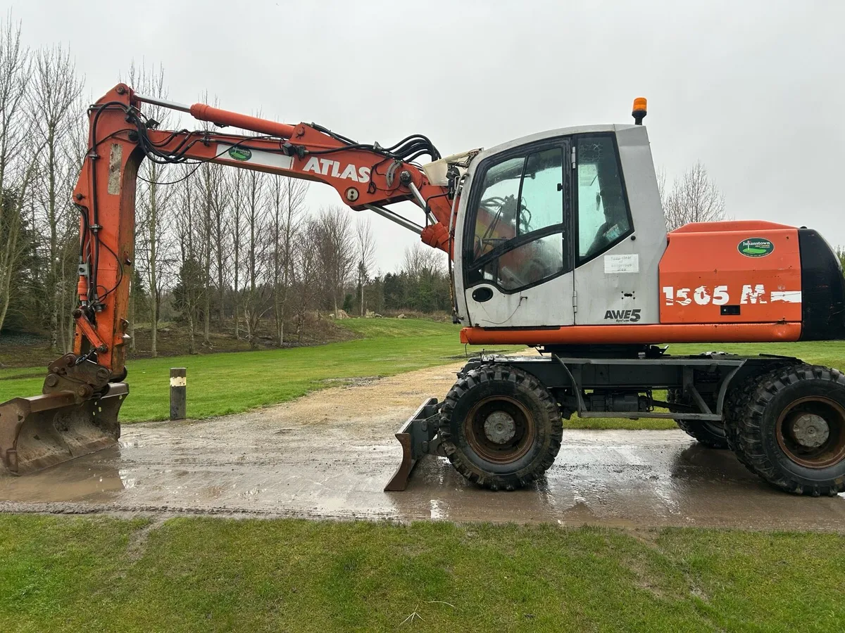 Atlas terex rubber duck digger - Image 1