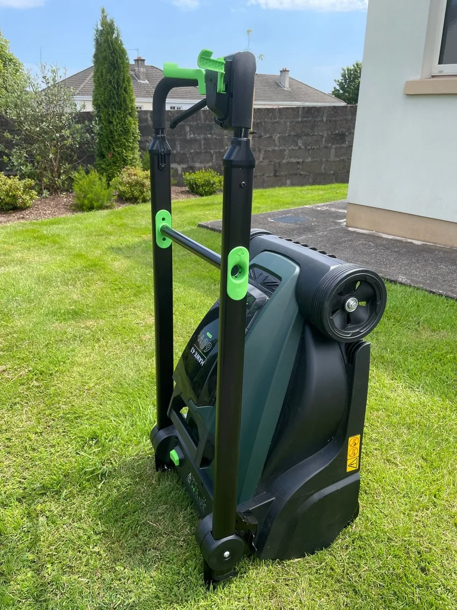 Hayter Hawk Self Propelled Battery Lawnmower - Image 4