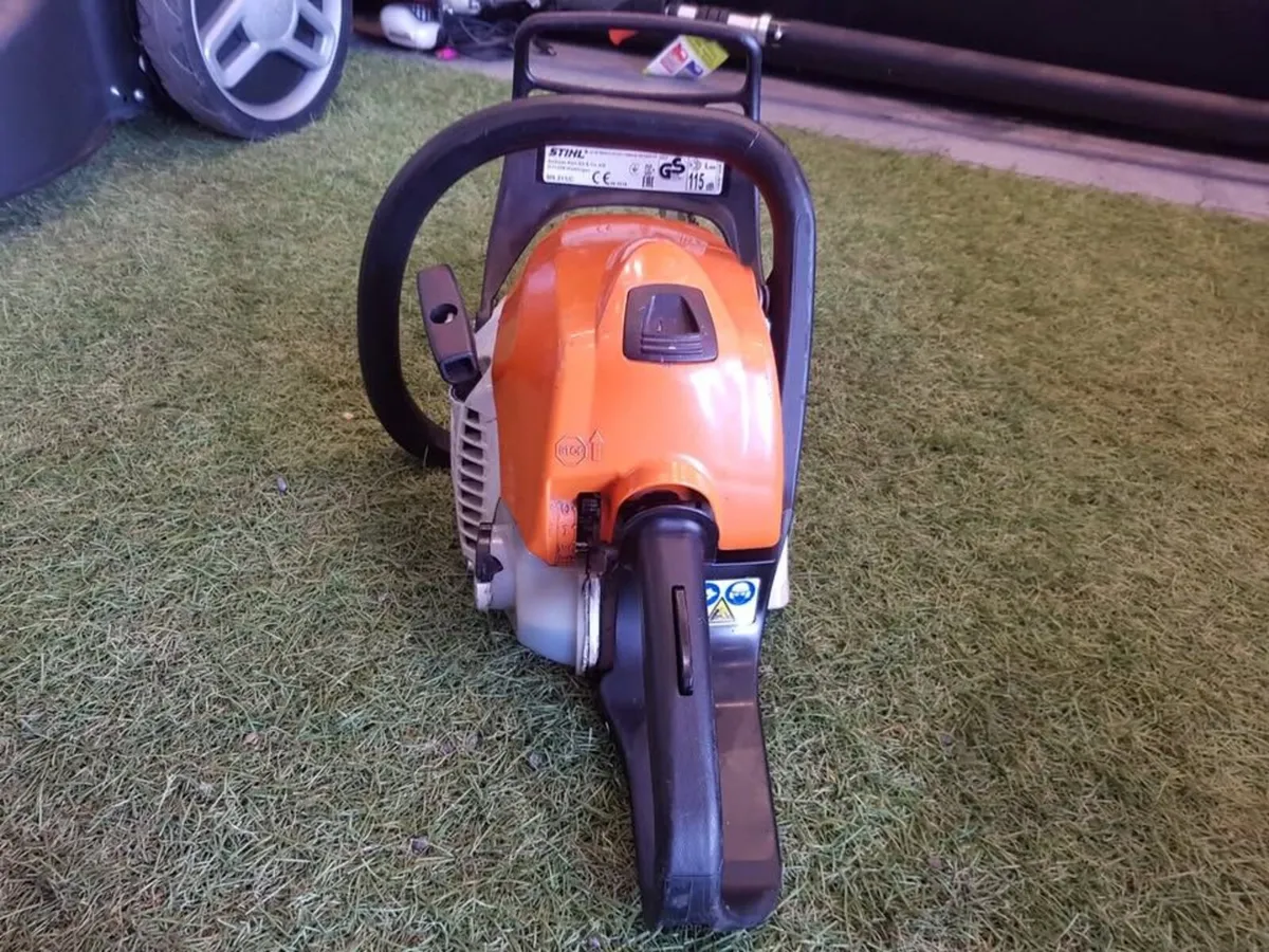 STIHL 211 CHAINSAW - FOR SALE - Image 3