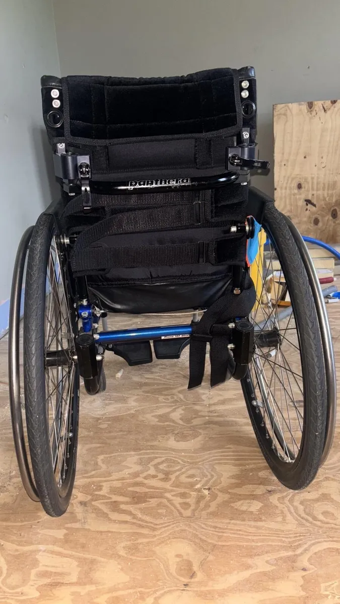 Panthera wheelchair Age 10-12 size 33cm - Image 3