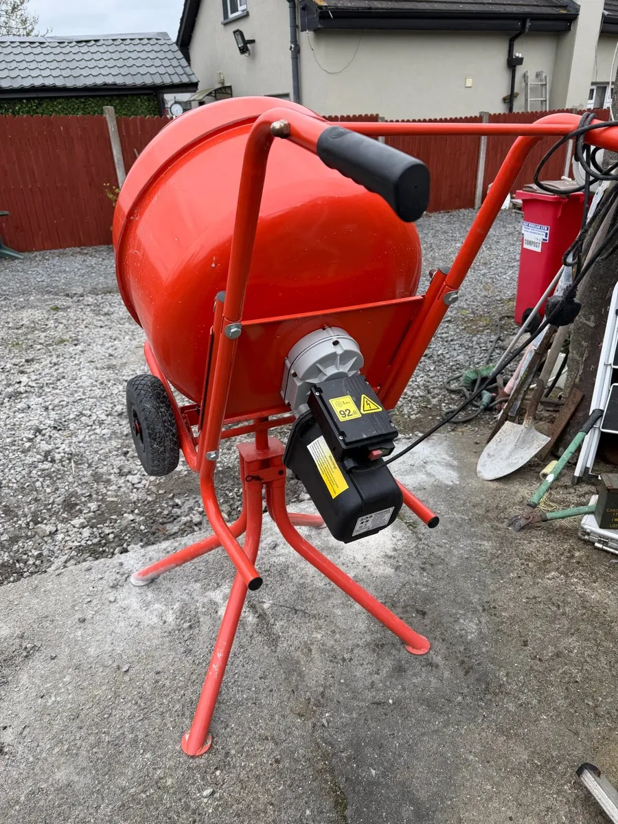 Cement mixer - Image 2