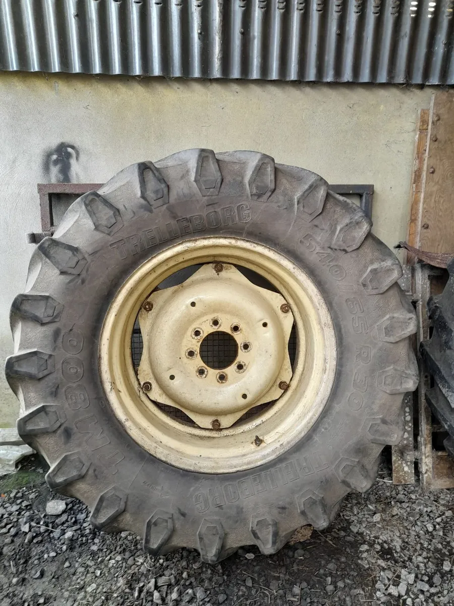 Tractor wheels - Image 2