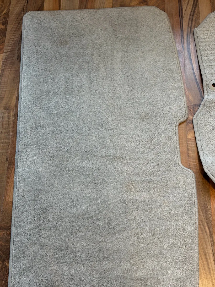 VOLVO XC90 CAR MAT SET *GENUINE VOLVO* - Image 2