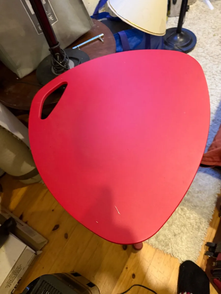 Computer table - Image 1