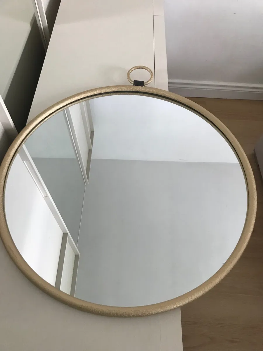 Metal Frame, heavy golden mirror - Image 1