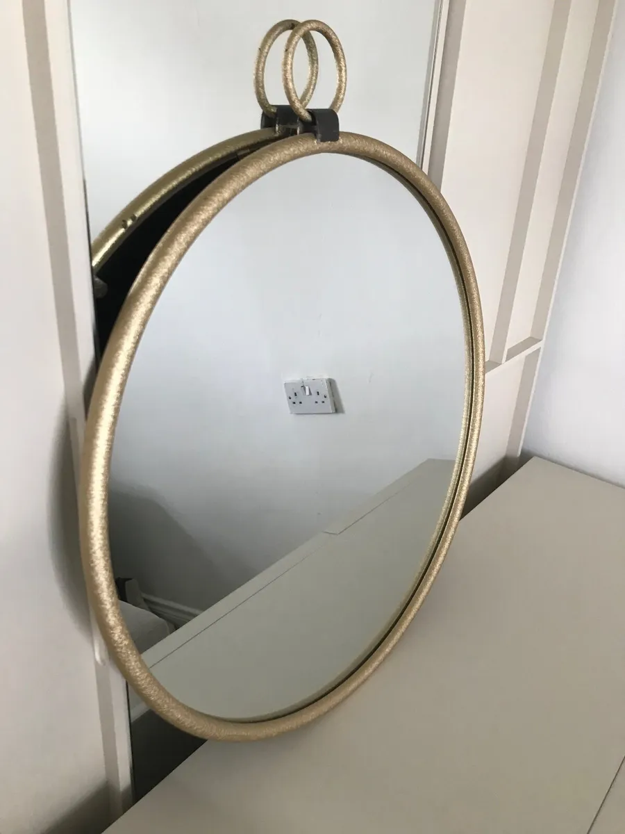 Metal Frame, heavy golden mirror - Image 2