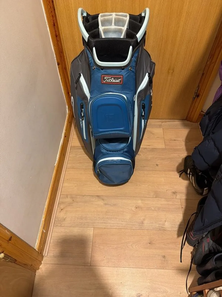 titleist stadry 15 blue and grey golf bag - Image 1