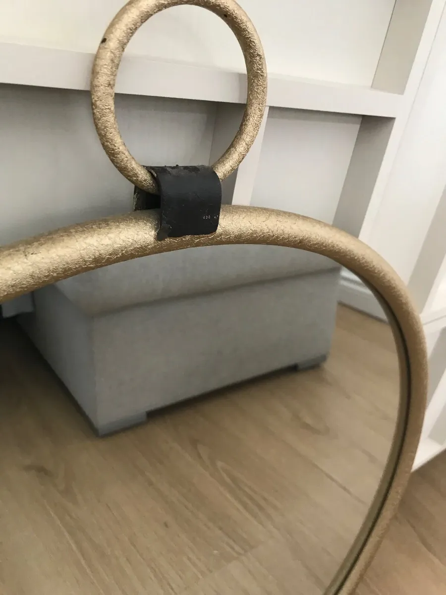 Metal Frame, heavy golden mirror - Image 4