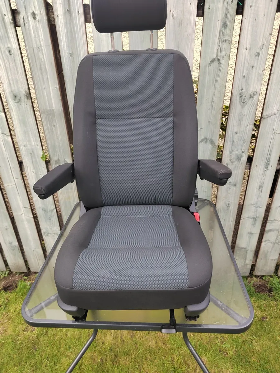 Vw transporter t5 t6 front driver seat - Image 2