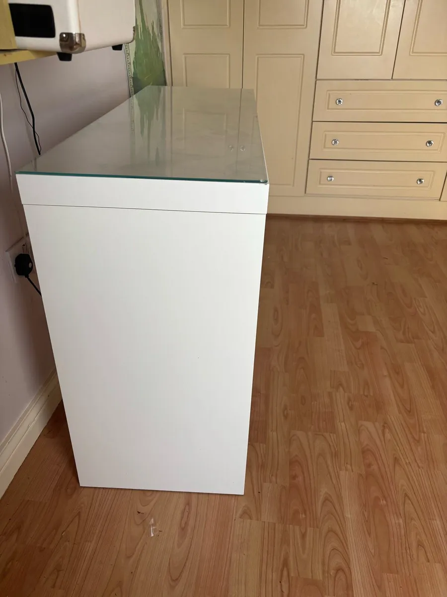 Vanity table - Image 3