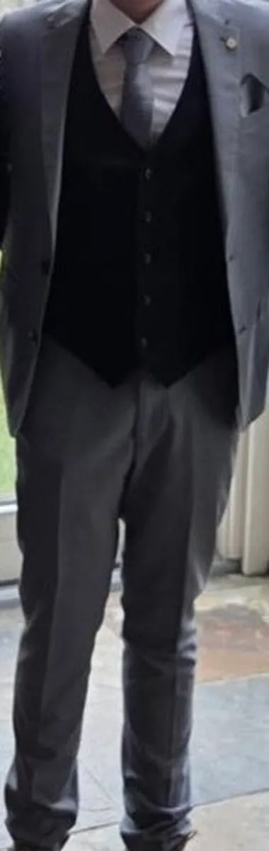 3 piece men suit - Image 1