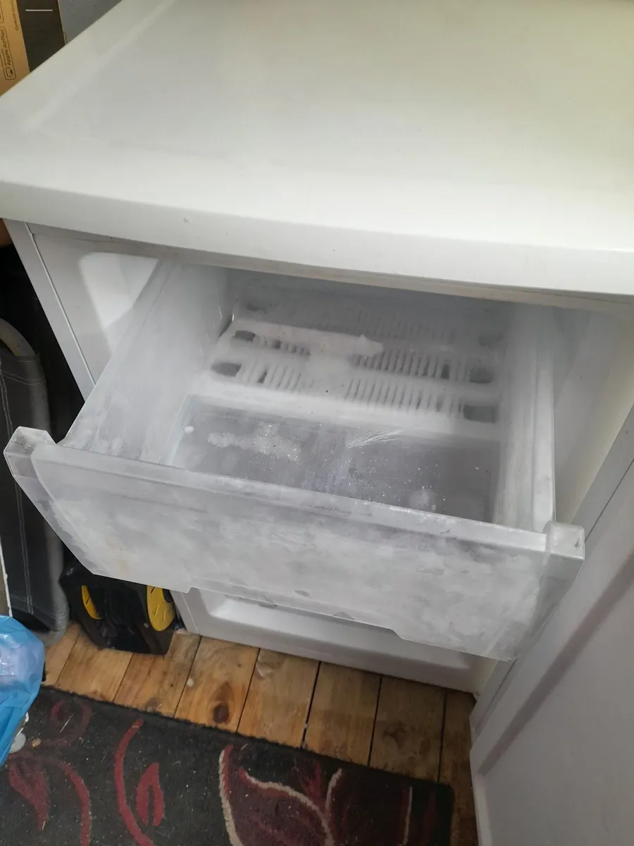 Under counter freezer - Image 3