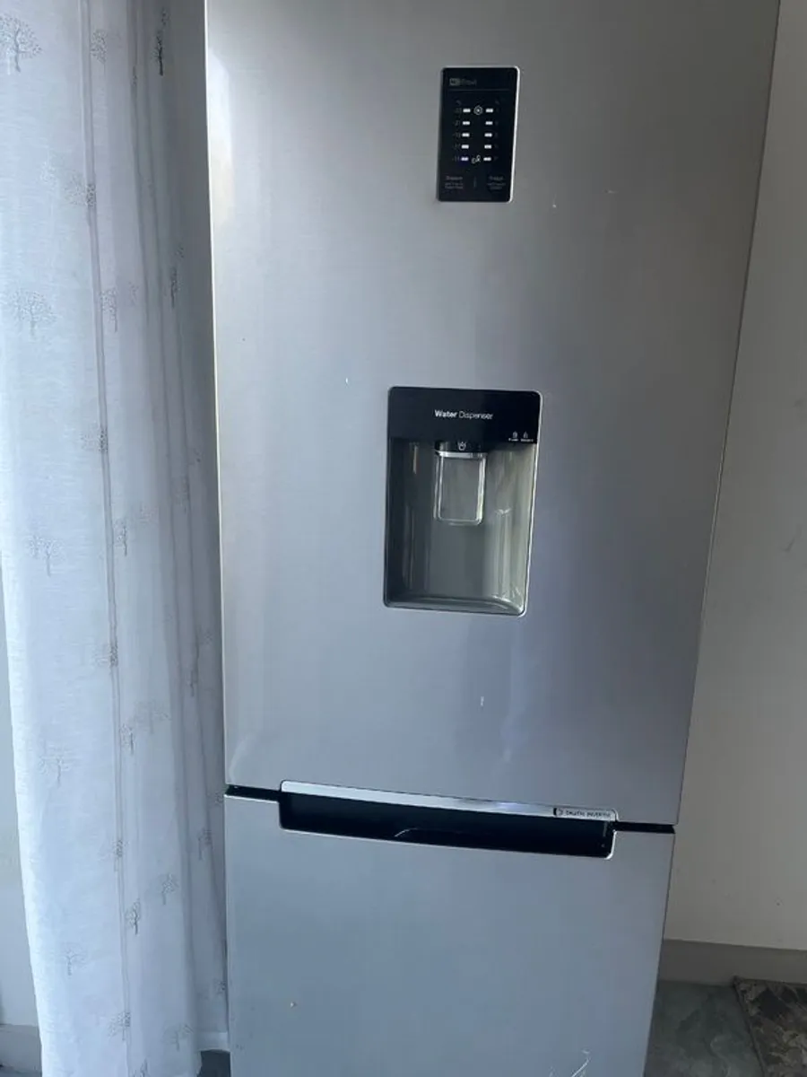 Sumsung fridge - Image 2