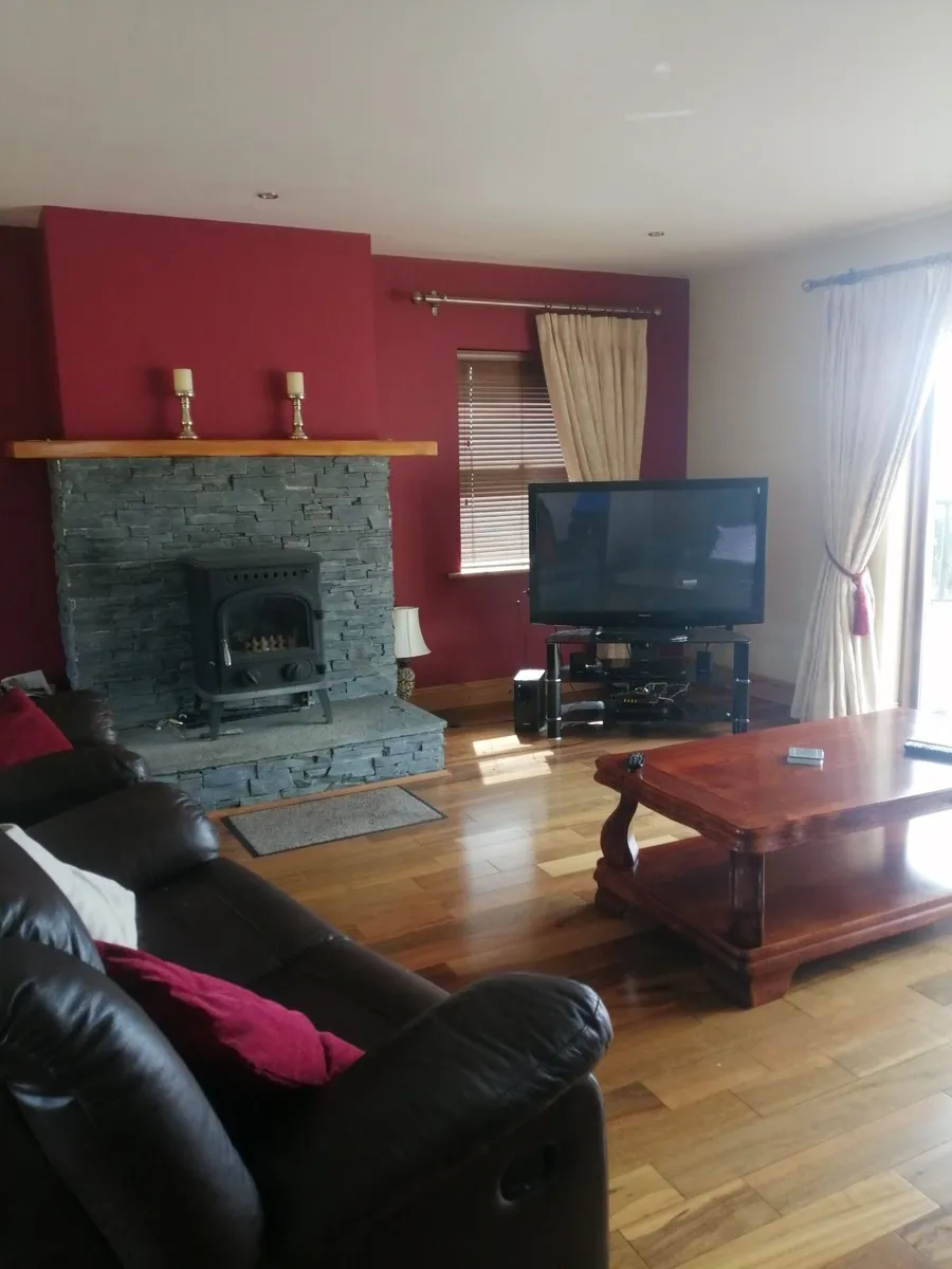 Holiday Home - Image 2