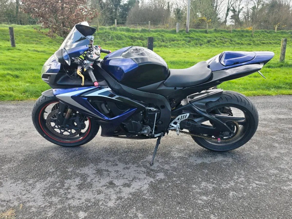 2007 GSX-R 750cc IN OUTSTANDING CONDITION - Image 1