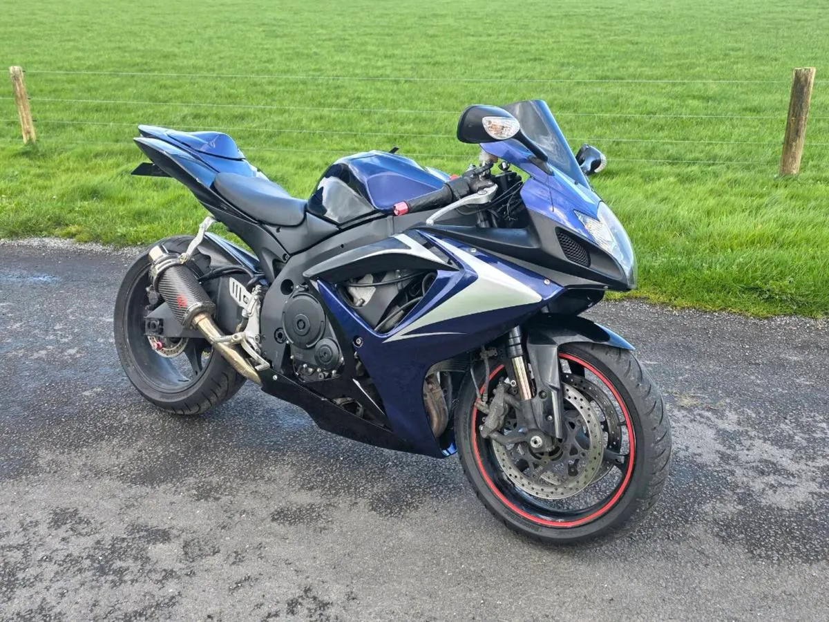 2007 GSX-R 750cc IN OUTSTANDING CONDITION - Image 2