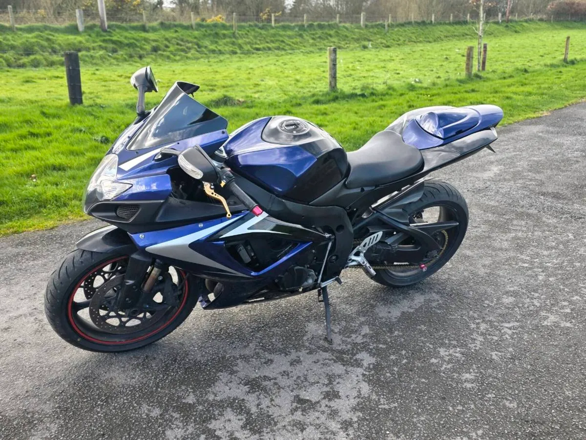 2007 GSX-R 750cc IN OUTSTANDING CONDITION - Image 4