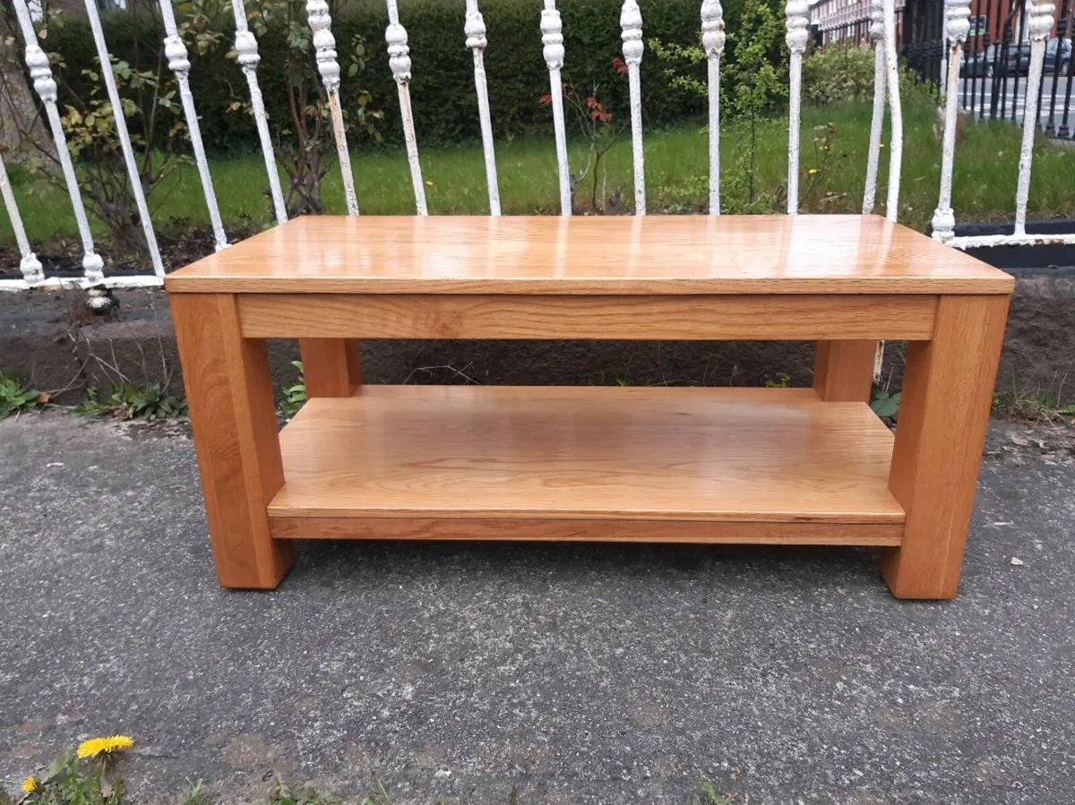 Oak coffee table - Image 1
