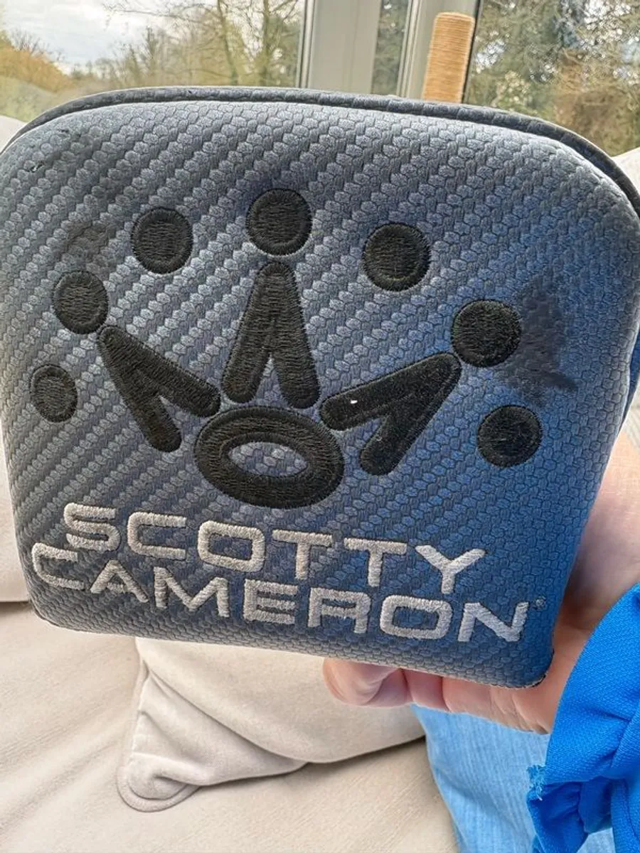 Scotty Cameron Putter Futura 6M with brand new grip - Image 1