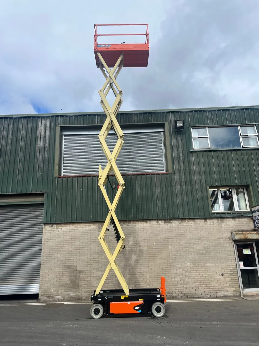 New JLG ES3246 Electric Scissor Lifts - Image 3