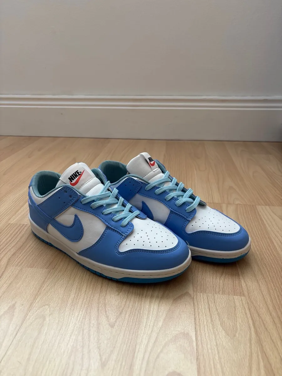 Replica Nike Dunk Low Blue & White Trainers - Image 4