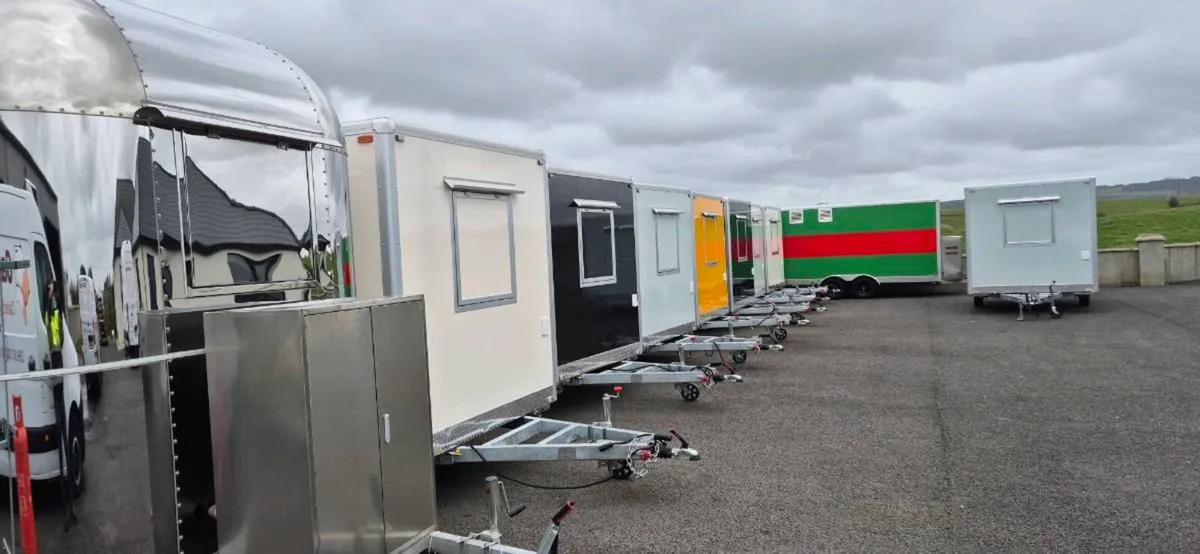 Catering trailer - Image 1